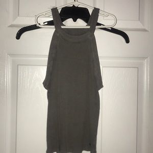gray tank top